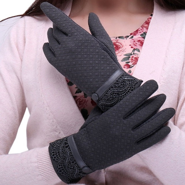 The Dos and Don’ts of Cleaning Leather Gloves